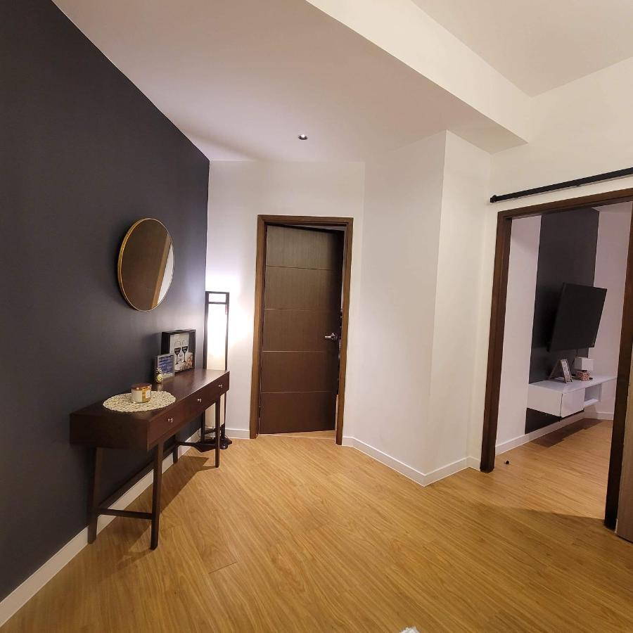 2 Bedroom Executive Suite Under New Management Manila Bagian luar foto